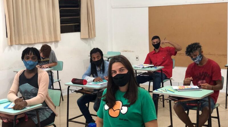 Alunos do CEJAI de Içara em sala de aula